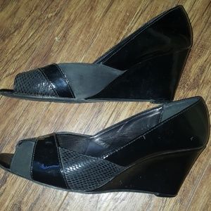 IMPO Peep toe Wedges 8